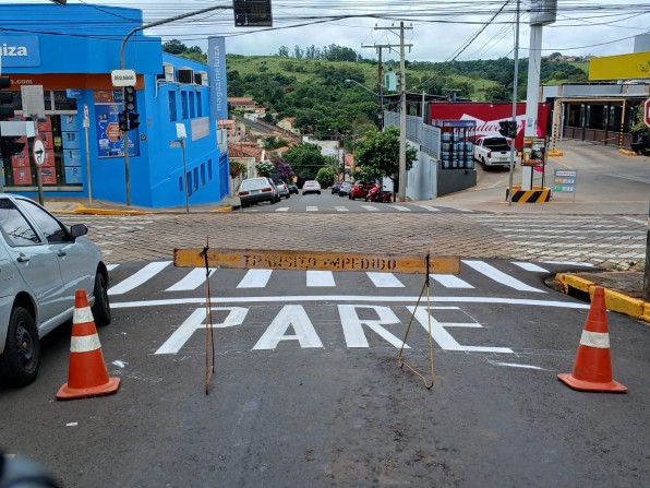 Prefeitura reforça sinalização em cruzamento do Bizunguinha no centro