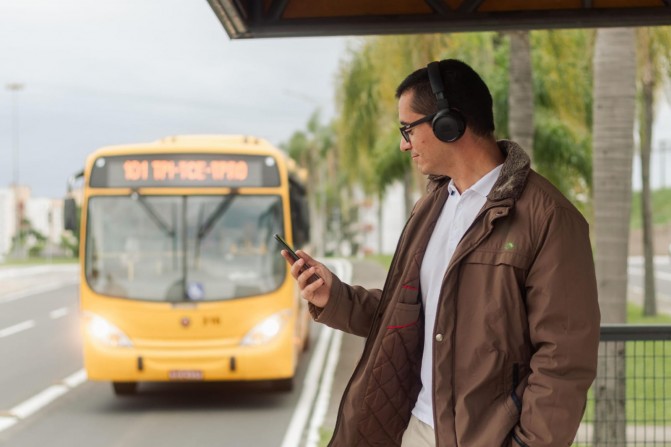 Bíblia em áudio é lançada pelas Testemunhas de Jeová